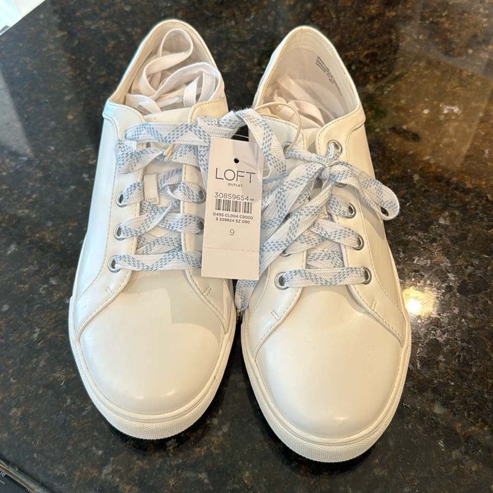Loft White sneaker